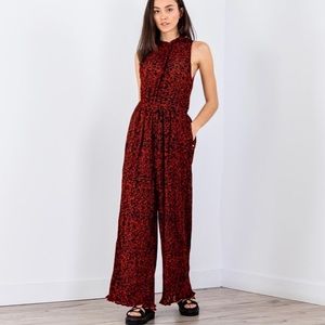 Fancy jumpsuit halter / high-neck pleated flattering waist wide leg rust red NWT